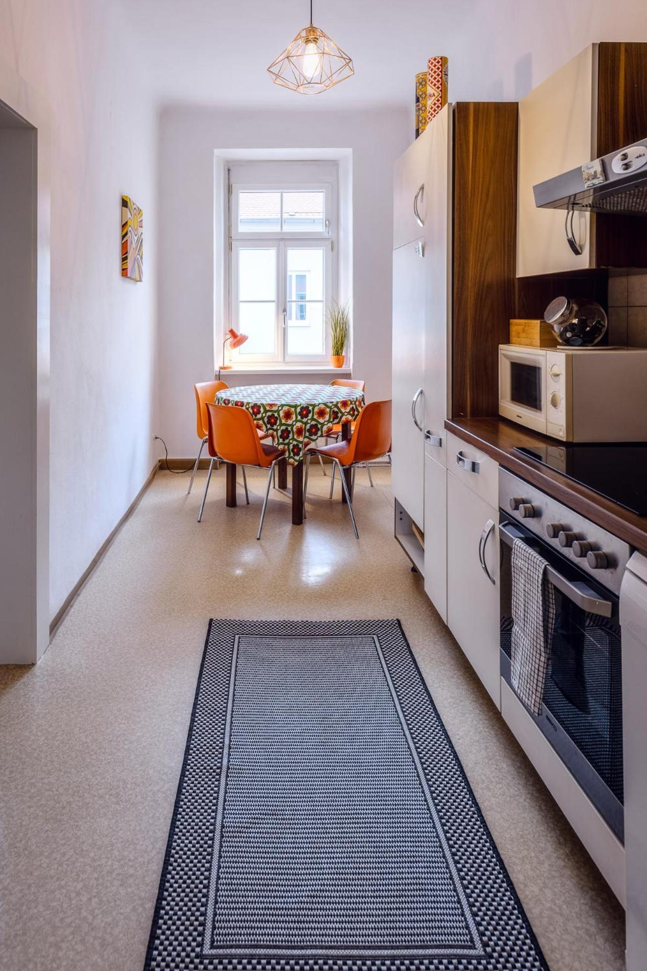 Sunny Citycenter Apartment - Graz Main Station المظهر الخارجي الصورة